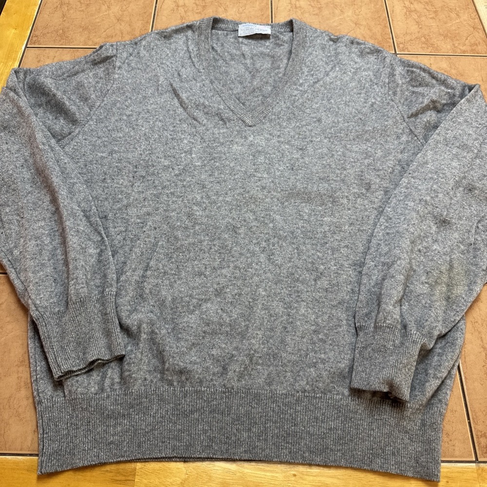 Lochcarron Scotland Gray Cashmere Silk Knit V-Neck Pullover Sweater Men's Sz Med